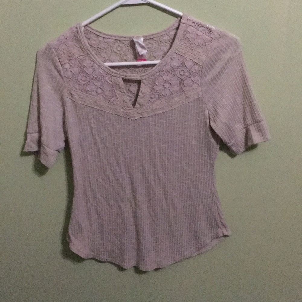 Lace Cream Top!